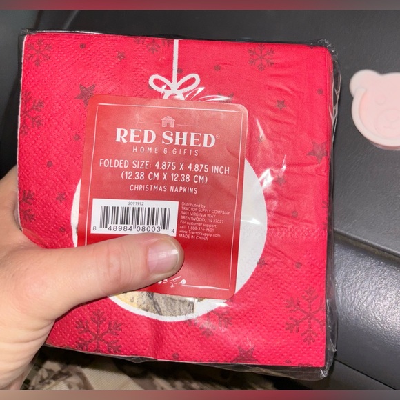 Tractor supply Santa cow (50) Christmas napkins (NWT) - Picture 4 of 4